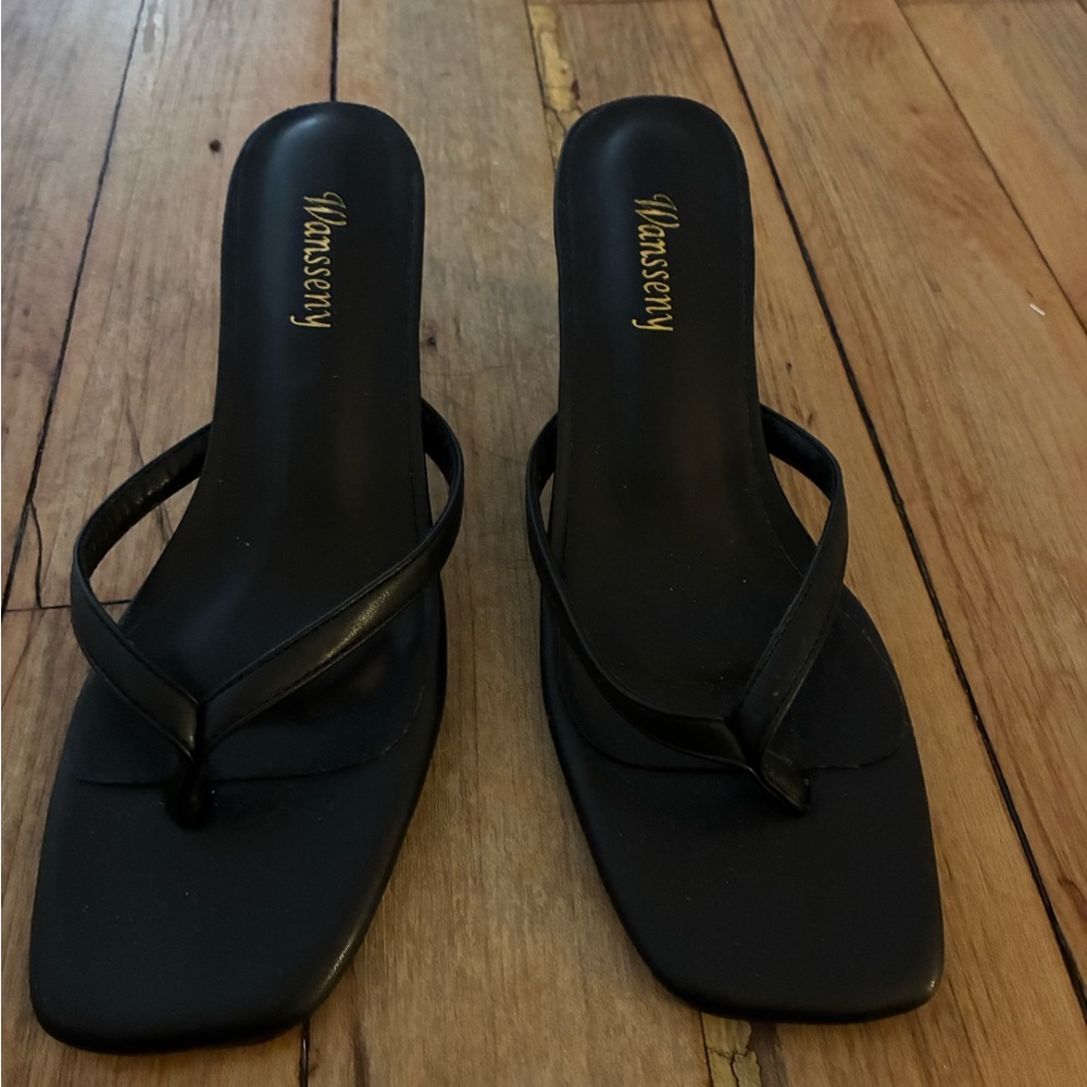 Black Square-Toe Thong Sandals for Women